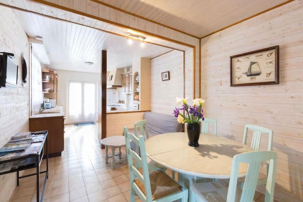 St Malo Maison Avec Jardin Proche Gare Plage Intramuros Chien Admis Parking Gratuit Saint-Malo Exteriör bild